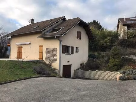 pitegny maison t5 de 160 m² avec grande terrasse  jardin  cave et garage