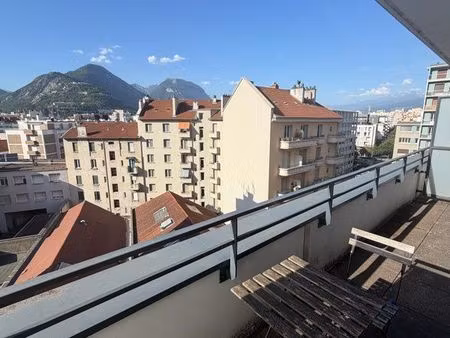 loue studio bis caserne de bonne