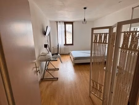 maison mitoyenne meublé