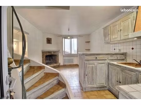 location t2 rousset