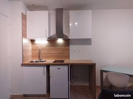 studio 1 pièce 26 m²