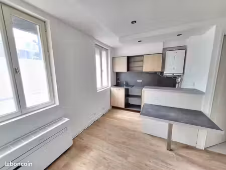 studio 1 pièce 18 m²