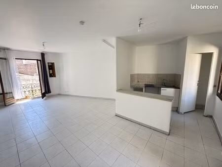 studio 1 pièce 33 m²