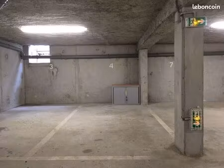 ?️ parking couvert pour voiture citadine ou moto à louer – rue de la plaine  poitiers