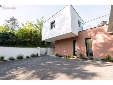 maison 5 pièces 160 m²