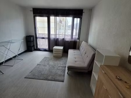 studio 1 pièce 26 m²