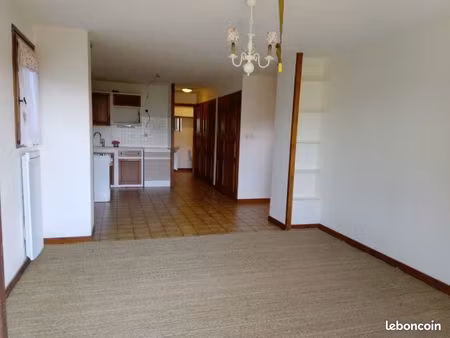 appartement t2 en rez-de-jardin avec terrasse