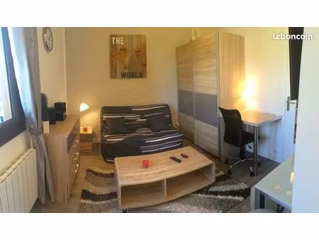 loue studio tours centre au calme