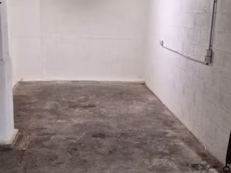 garage fermé à louer
