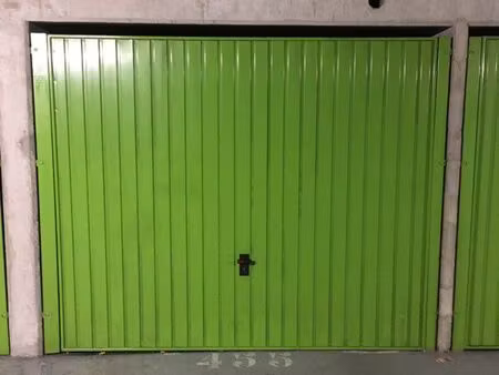 garage box parking