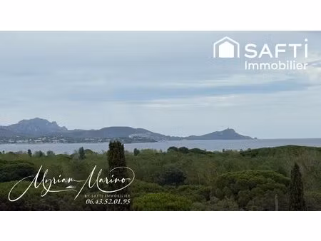saint-aygulf villa 8 pièces de 172 m² avec vue mer  5 chambres  double garage et terrain..