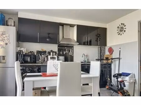appartement t2 rez de chaussée  piscine  tennis