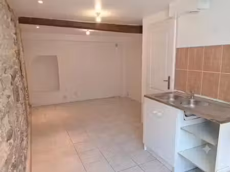 location maison 2 pièces 31.68 m² à bezouce (30320)  550 €