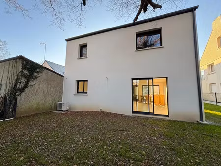 location villa 4 pièces 103 m² à pornichet (44380)  1 690 €