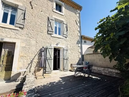 l'isle-sur-la-sorgue – petit palais – t2 de 42 m² en rez-de-jardin