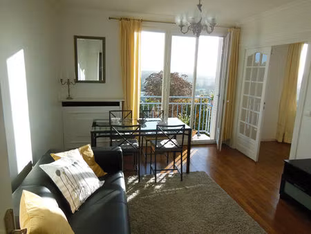 appartement de 4 pièces meublé - saint germain en laye
