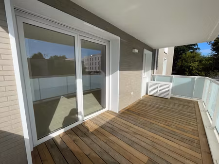 appartement 3 pièces avec terrasse  quartier argoulets à tou