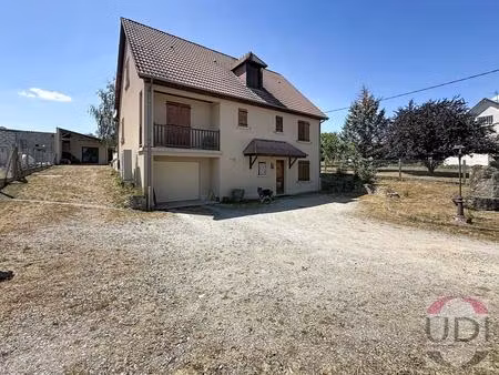 maison sur sous sol rénovée récemment sur la commune de saint fiel