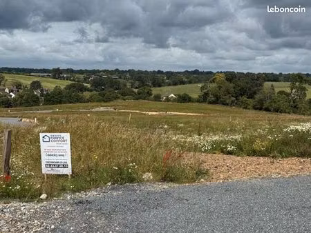 terrain 334 m² le genest saint isle
