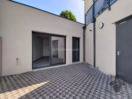 location appartement 2 pièces 51 m2 à coutras