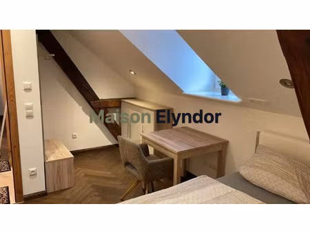 studio à louer – paris 9ᵉ – meublé