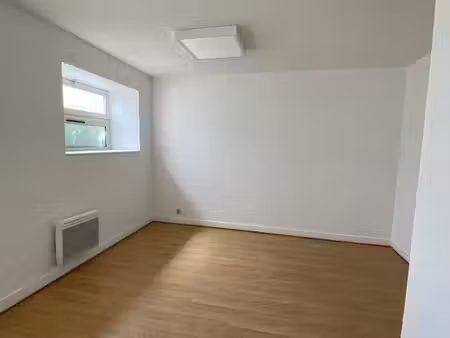 location bureaux  50.00m²  jargeau