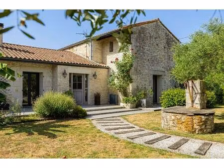 maison de famille et son parc arboré