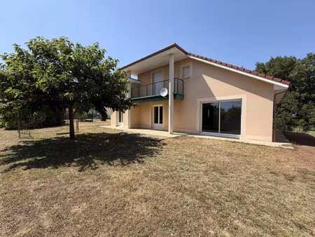 location maison 4 pièces 120 m2 à brive-la-gaillarde