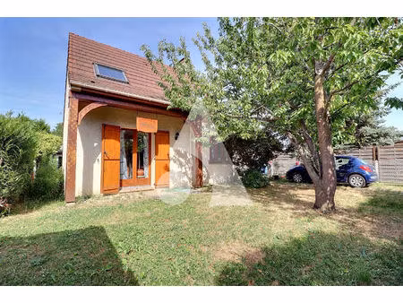 pavillon individuel avec jardin