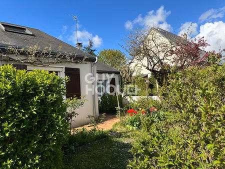 maison familiale de 179 51 m² avec jardin arboré et 5 chambres