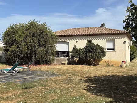 location maison 4 pièces 100 m² à bassan (34290)  1 200 €