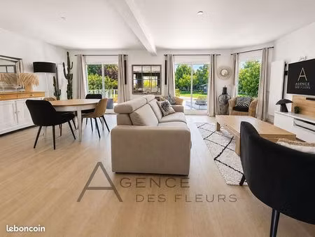 propriété 5 pièces 135 m²