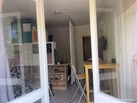 studio meuble