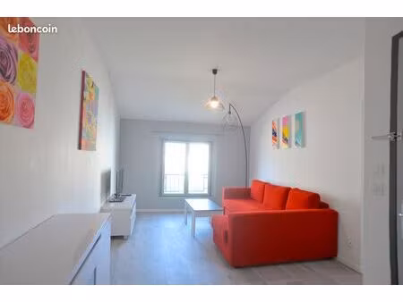 carpentras t2 meuble 55 m2