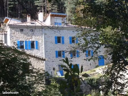 beau t3 à louer à saint jean chambre 07240