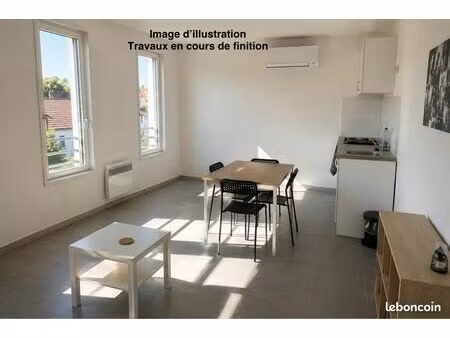 t2 30m2 rénové avec clim