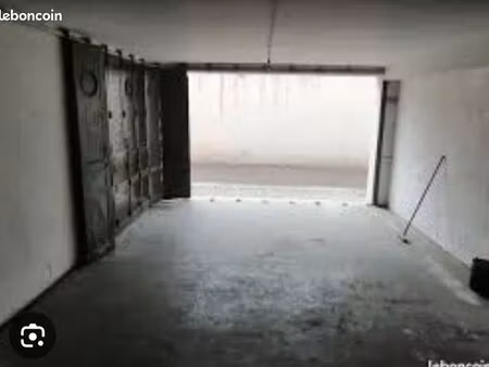 loue garage 40m2