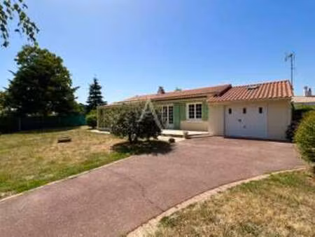 vente maison à saint-hilaire-la-forêt (85440) : à vendre / 114m² saint-hilaire-la-forêt