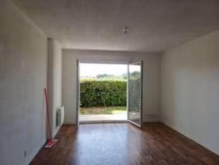 location appartement 3 pièces à auray (56400) : à louer 3 pièces / 60m² auray