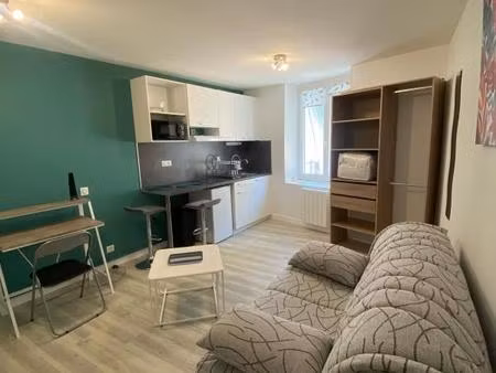 3 rue lavastre - tres beau studio meuble au 2eme etage