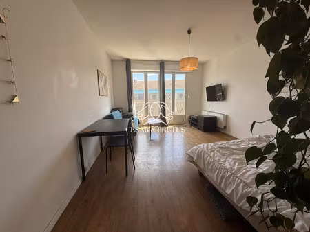 studio meublé de charme – 33 m2 – centre-ville de roanne