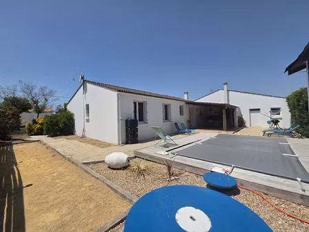 belle maison avec piscine