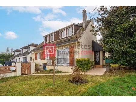 maison indépendante avec beau terrain - 4 chambres (2 en rdc)-106m²