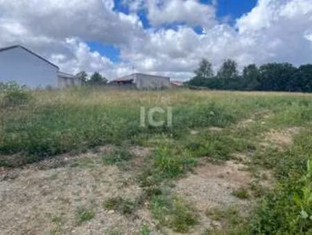 vente terrain à pont-saint-martin (44860) : à vendre / pont-saint-martin