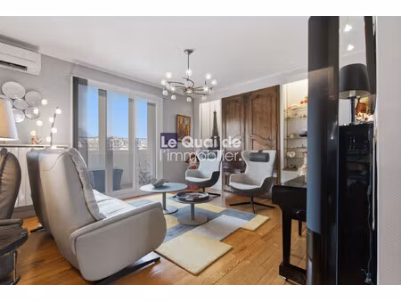 duplex 5 pièces de 156 m² — cave  ascenseur et garage — é
