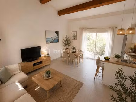 duplex t3 de 50 m² – balcon – 2 parkings privatifs – double destination – la seyne-sur-mer