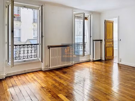 2 pieces à paris 10e de 53m2
