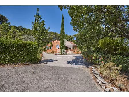 aix-en-provence celony - maison provençale de charme avec piscine  dépendance et 6 615 m² 