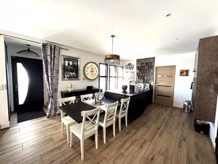 maison d'architecte 2019-3 chambres donc 2 suite parentales  bur