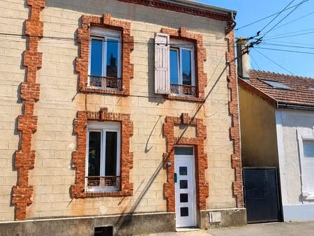 maison de ville à charleville-mézières (08000)